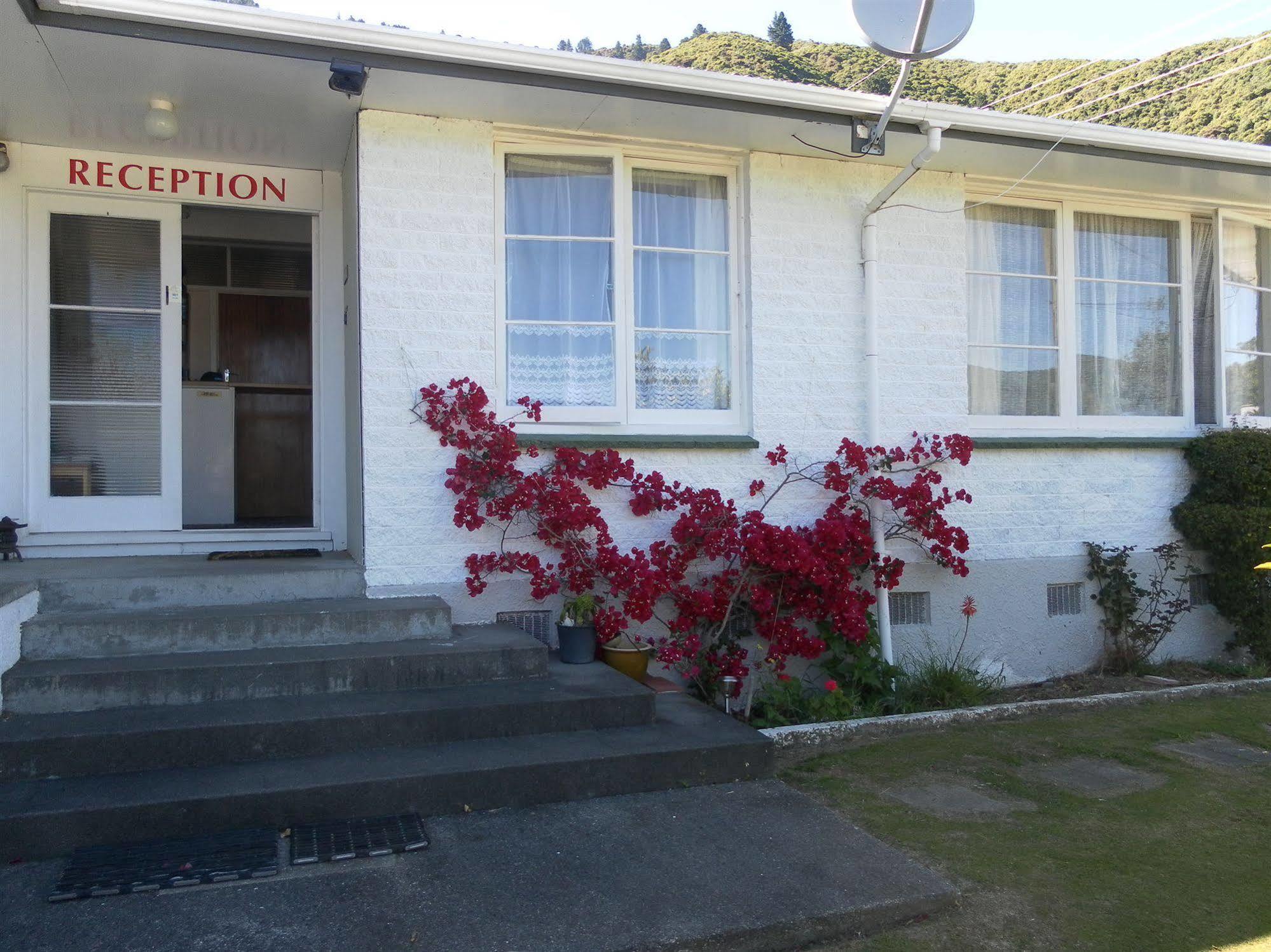 Beachside Sunnyvale Motel Picton Exterior foto