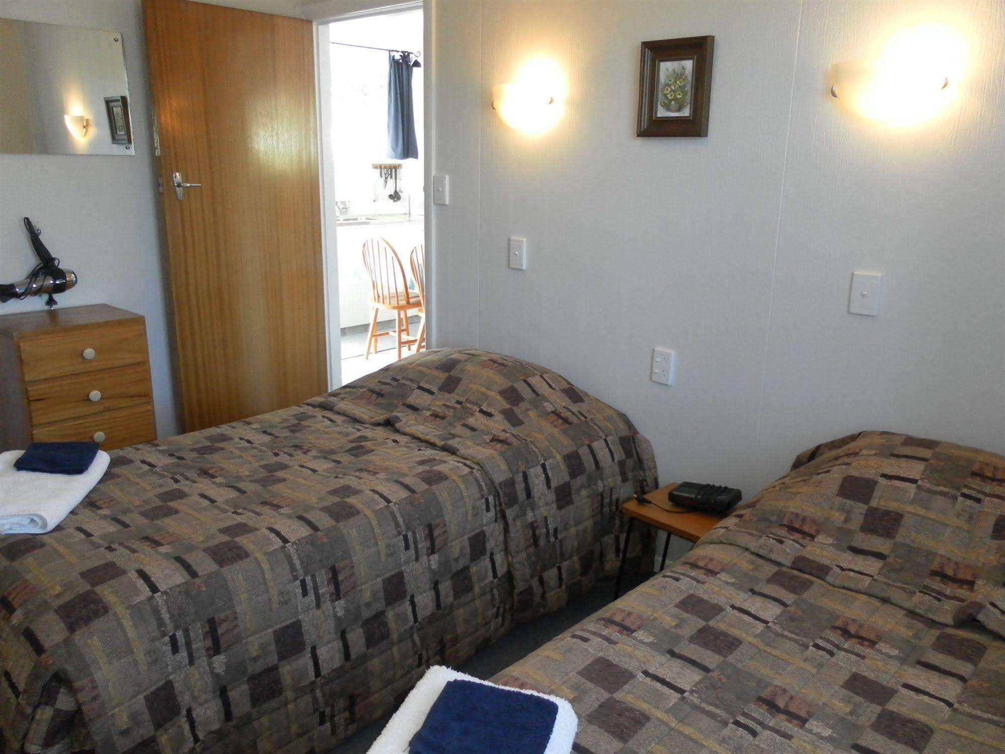 Beachside Sunnyvale Motel Picton Exterior foto