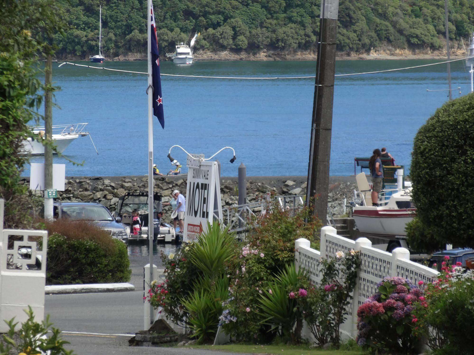 Beachside Sunnyvale Motel Picton Exterior foto